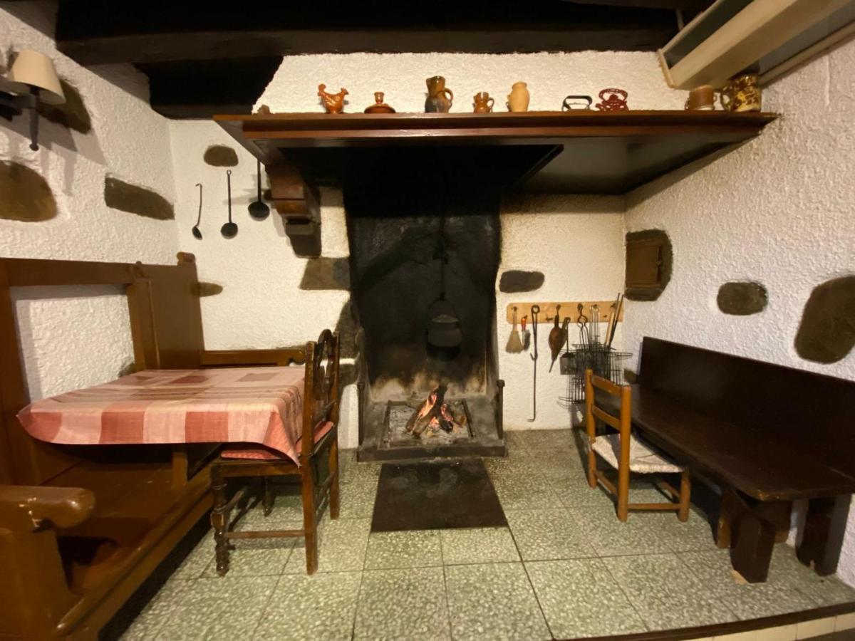 فيلا Casa Senera Santa Cruz de la Serós المظهر الخارجي الصورة