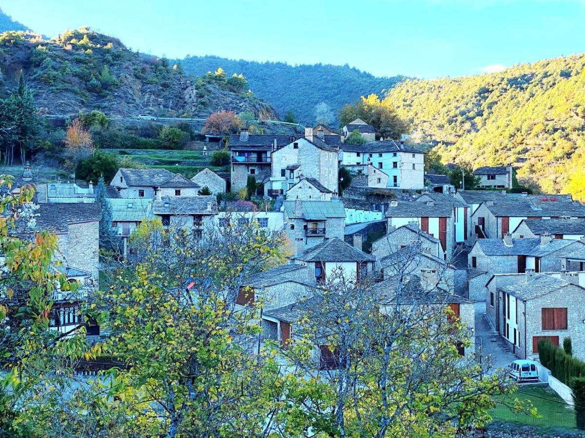 فيلا Casa Senera Santa Cruz de la Serós المظهر الخارجي الصورة