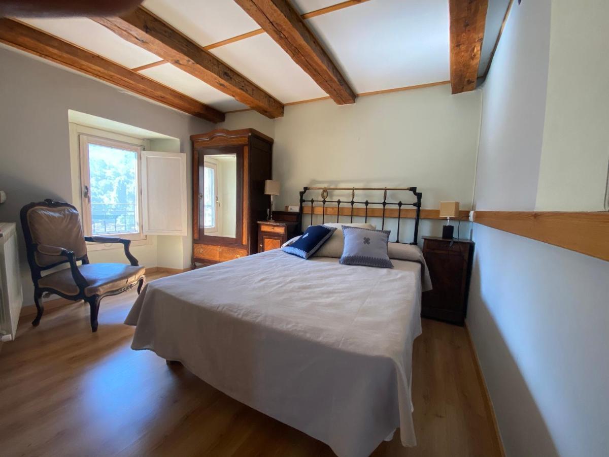 فيلا Casa Senera Santa Cruz de la Serós المظهر الخارجي الصورة